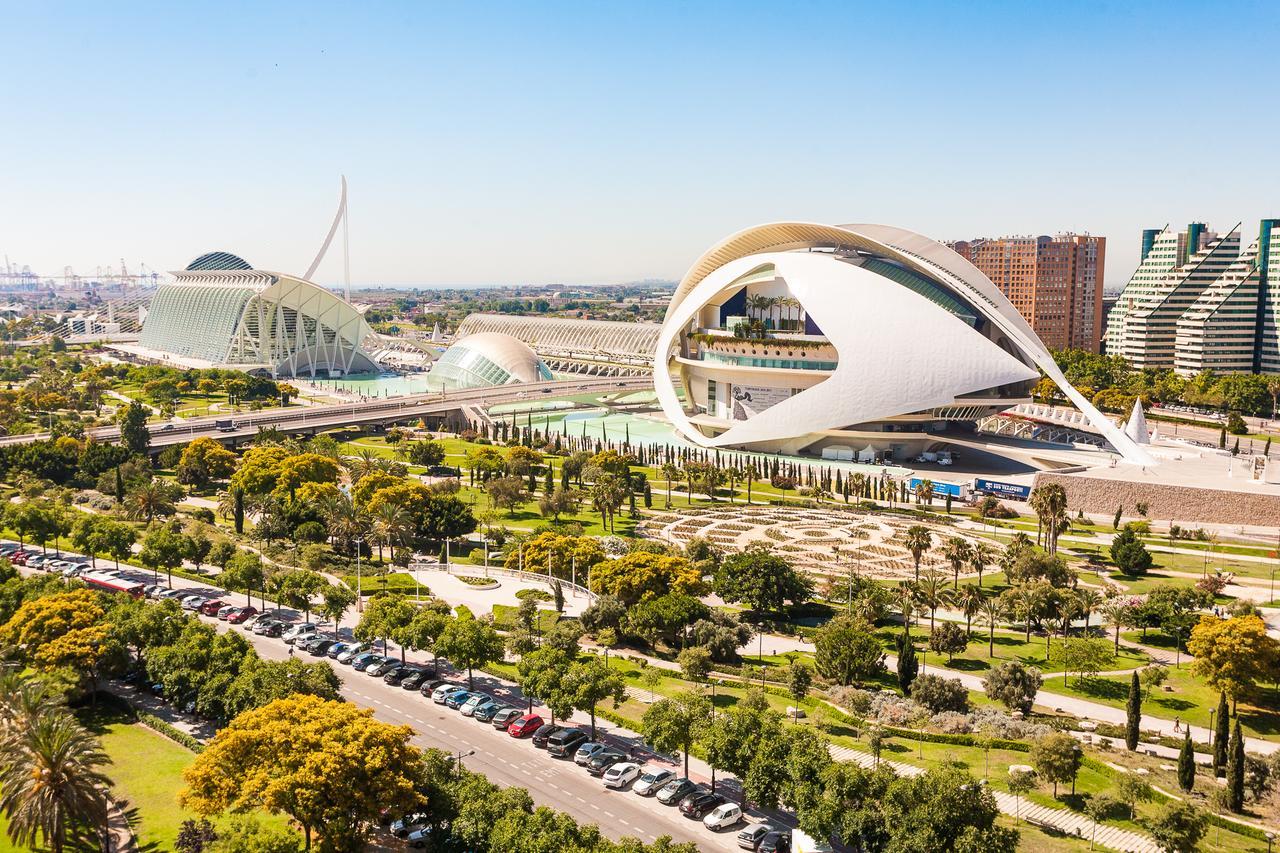 Apartup Green Opera Views Valencia Exterior photo